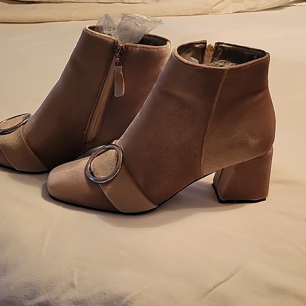 Ankle boots